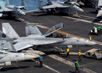 Misioni pa fund i USS Abraham Lincoln, brenda aeroplanmbajtëses ku marinsat përballen me lodhje dhe tension të madh