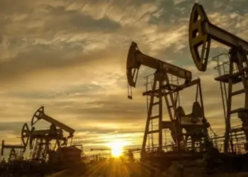 Nafta bie pas ndalimit të sulmeve ndaj Iranit, tregjet shpresojnë për ulje tensionesh