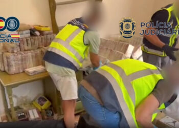Në Spanjë sekuestrohen më shumë se 3.3 tonë kokainë; goditet rrjet ndërkombëtar i trafikut, tre të arrestuar