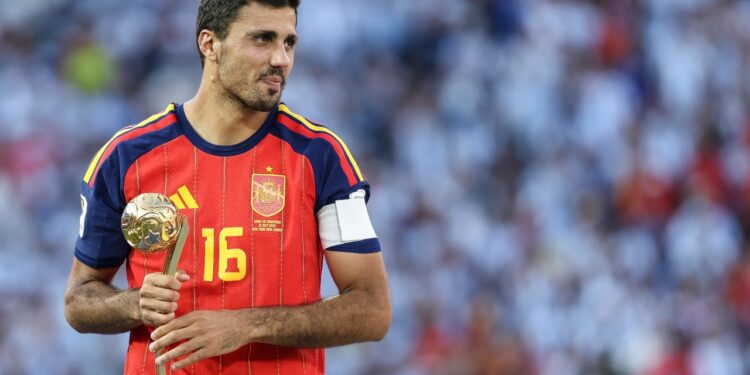 Negociatat për Rodrin: Manchester City luan blofin, refuzon ofertën 70 milionëshe të Barcelonës; pritet negociata finale