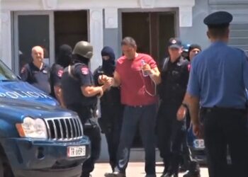 Nëna e Ardian Çapjas vdes, i dënuari me burgim të përjetshëm kërkon leje të lërë qelinë