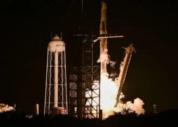 Një pjesë e raketës SpaceX gati të përplaset në Hënë, reagon NASA: Nuk ka asnjë rrezik për Tokën