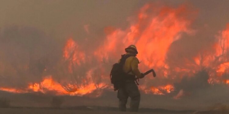 Një tmerr: Nevada nën pushtetin e flakëve, evakuohen 90 mijë amerikanë