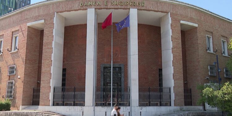 Norma e interesit mbetet e pandryshuar, Sejko: Shtrenjtimi i karburanteve në tregjet ndërkombëtare rrezikon inflacionin