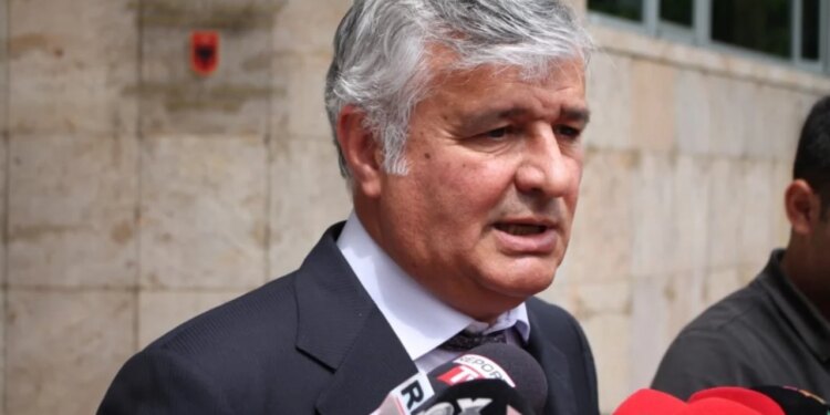 Nuk kam prekur financat publike Avokati i Agasit: nuk jemi njohur me dosjen, klienti nuk mbante post shtetëror
