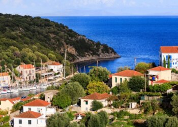 Odiseja sjell turistë në Itakë, Bum vizitorësh pas filmit të Nolanit, megjithatë asnjë skenë nuk u xhirua atje