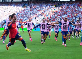 PSG bën ofertën e parë për Ferran Torres, Barcelona refuzon; katalanasit nuk e lëshojnë lehtë heroin e Botës