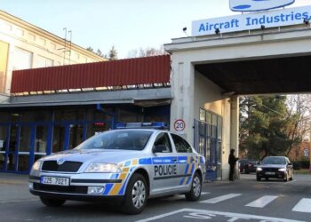 Panik në Tanvald të Republikës Çeke: një burrë godet me thikë tre persona