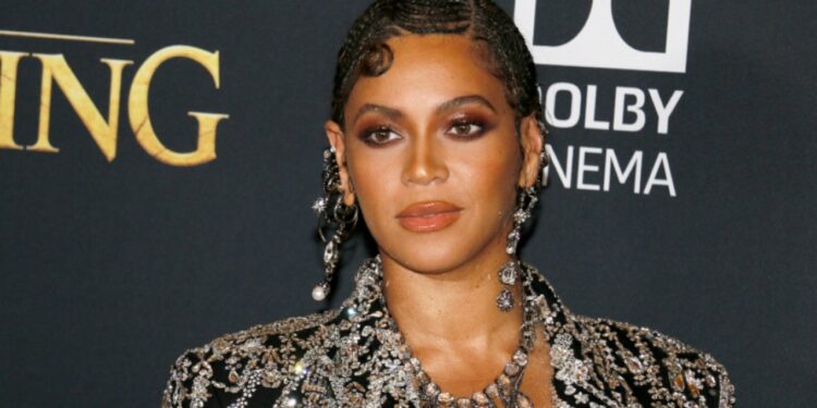 Pas tërmetit që la qindra të vdekur, Beyoncé dhuron 1 milion dollarë për viktimat