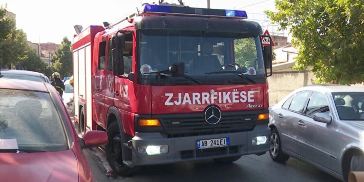 Pas zjarreve të fundit, Bashkia e Tiranës hap tender për makinë zjarri, 4 mijë litra ujë, çdo terren