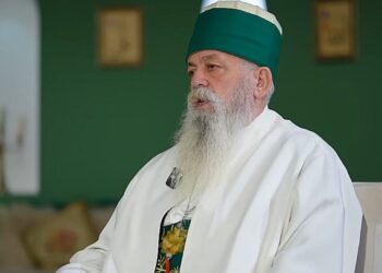 Pelegrinazhi në Tomorr, mijëra besimtarë iu drejtuan teqesë së Kulmakut; Baba Mondi: Shqiptarët të bashkuar