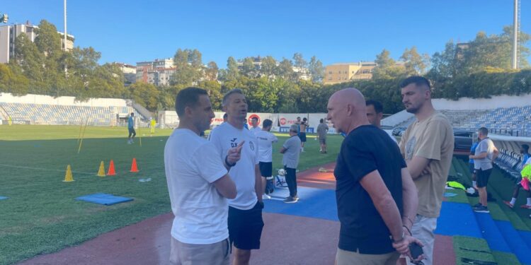 Për njohje dhe bashkëpunim me futbollin në Shqipëri, trajneri kombëtares Maran zhvillon takime me klubet e Abissnet Superiore