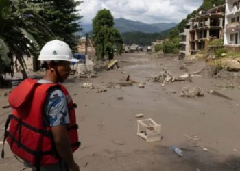 Përmbytjet masive në Nepal, bilanci i viktimave rritet në 150