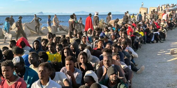 Përplasja Spanjë-Itali për emigrantët përshkallëzohet, Madridi vendos kontrolle kufitare