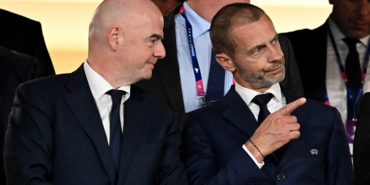 Përplasje në futbollin botëror: UEFA, CONCACAF, AFC dërgojnë letër kritike FIFA-s dhe Infantinos — Futbolli nuk i përket individit