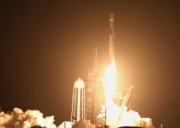 Pjesë e raketës Falcon 9 të SpaceX, rreth 4 tonë me shpejtësi mbi 8,000 km/orë, përplaset në Hënë