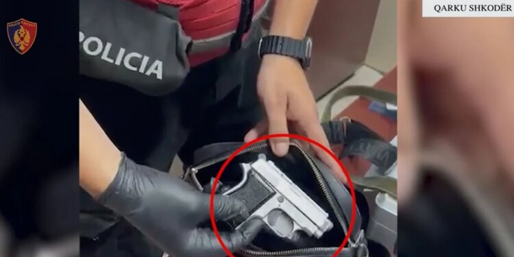 Policia kap në Shkodër katër persona me armë dhe drogë