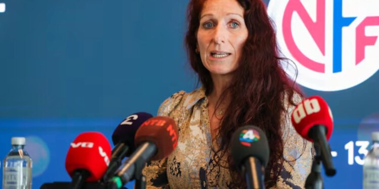 Presidentja e Federatës Norvegjeze nuk e ka vetëm me Infantinon, por edhe me Sepp Blatter