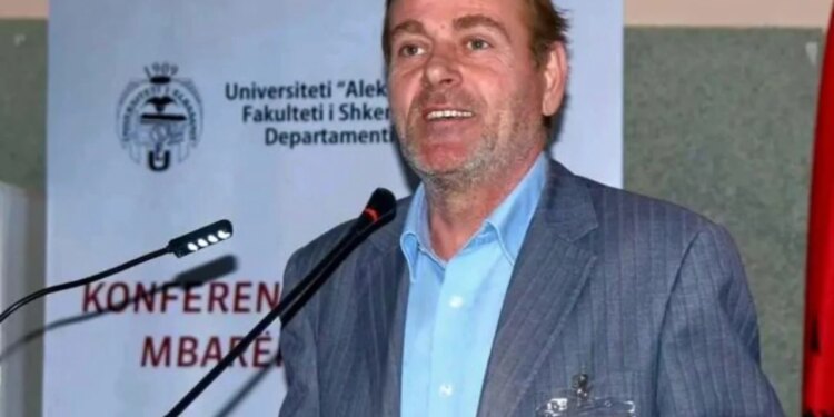 Profesor i Universitetit të Elbasanit, Albert Riska, ndahet nga jeta pas dekadash kontributi në studimin e gjuhës shqipe