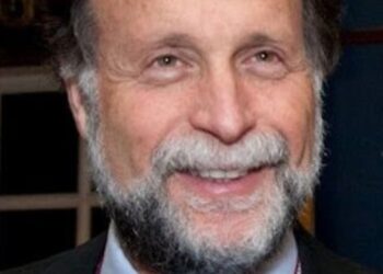 Profesori venezuelian i Harvardit kapet duke përdorur inteligjencë artificiale për të shkruar një artikull kundër Trump