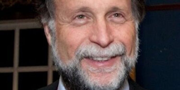 Profesori venezuelian i Harvardit kapet duke përdorur inteligjencë artificiale për të shkruar një artikull kundër Trump