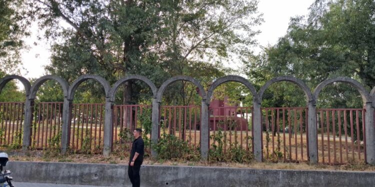 Rama nis takimin me ministrat dhe drejtuesit politik; u shmang në PS për mos ushqyer algoritmin e protestës