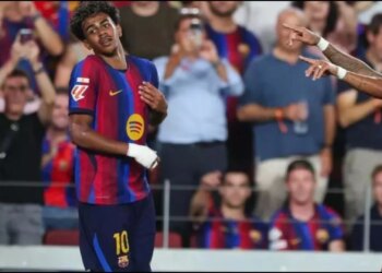 Raphinha dhe Lamine Yamal marrin për dore Barcelonën, kampionët e Spanjës likuidojnë Rayo Vallecanon dhe Ivan Balliut