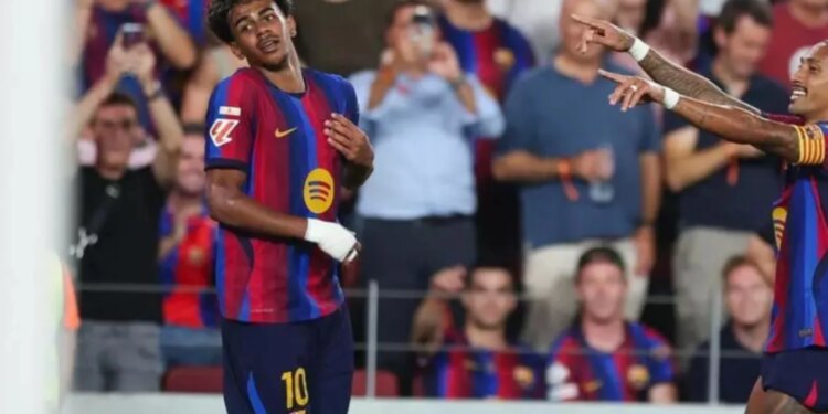 Raphinha dhe Lamine Yamal marrin për dore Barcelonën, kampionët e Spanjës likuidojnë Rayo Vallecanon dhe Ivan Balliut