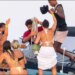 Rashford shijon pushimet duke festuar në një yaht luksoz me vajza në bikini