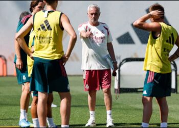 Real Madrid: Jose Mourinho vendos rregulla të reja për futbollistët, ja për çfarë bëhet fjalë