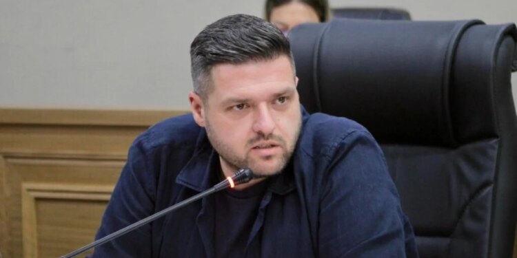 Reforma Territoriale: Propozohet shkrirja me Fierin; kryebashkiaku i Patosit kundërshton: Renditemi të 10-tët, pse të humbasim statusin?