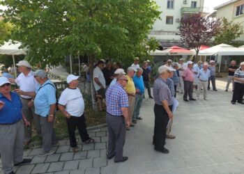 Reforma e re territoriale e bashkon me Fierin; qytetarët e Patosit protestojnë për të tretën herë para bashkisë