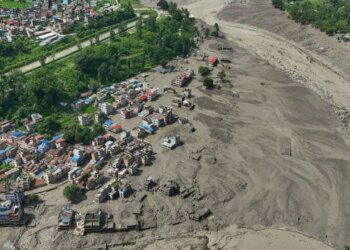 Rëndohet bilanci i viktimave në Nepal; numri i të vdekurve 95, Xi Jinping kërkon intensifikim të operacioneve kërkim-shpëtimit