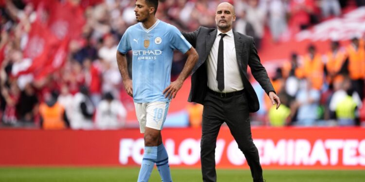 Revolucioni historik i Manchester City: mbi 400 milionë euro nga shitjet, liderët u larguan bashkë me Guardiolën
