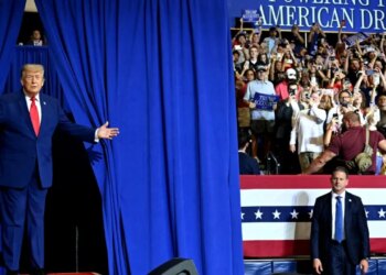 Rrezikohet kontrolli i Kongresit, Trump mobilizon miliona dollarë për republikanët — plani për përmbysjen e situatës