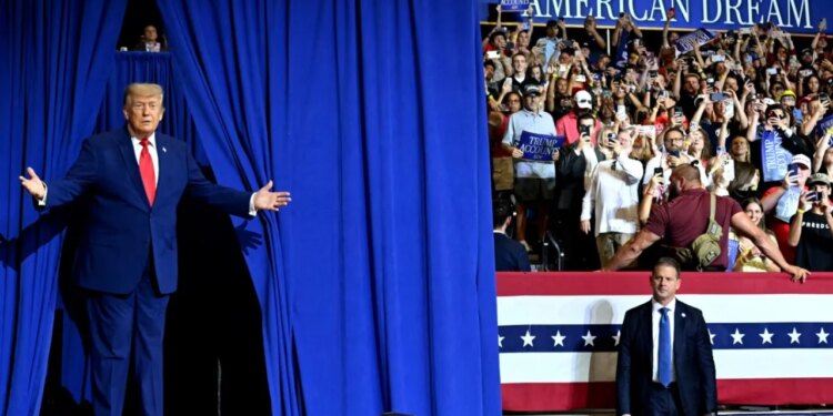 Rrezikohet kontrolli i Kongresit, Trump mobilizon miliona dollarë për republikanët — plani për përmbysjen e situatës