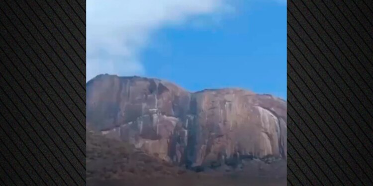 Rrëzohet helikopteri pranë malit Ololokwe në Kenia; humbin jetën 7 persona
