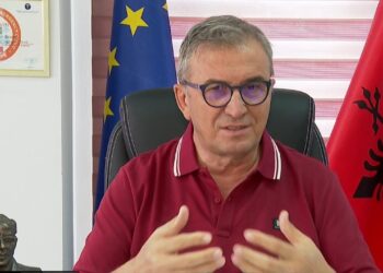 Rriten helmimet nga ushqimi: Temperaturat e larta shtojnë rastet, Brataj: Kujdes me zinxhirin ftohës