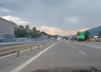 Rritet fluksi në pikën kufitare të Morinit: mbi 41 mijë hyrje në 12 orë