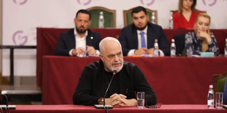 Rruga jonë e qartë; BE nën presion për anëtarësim; Rama në FT: Shqipëria në momentin më të mirë