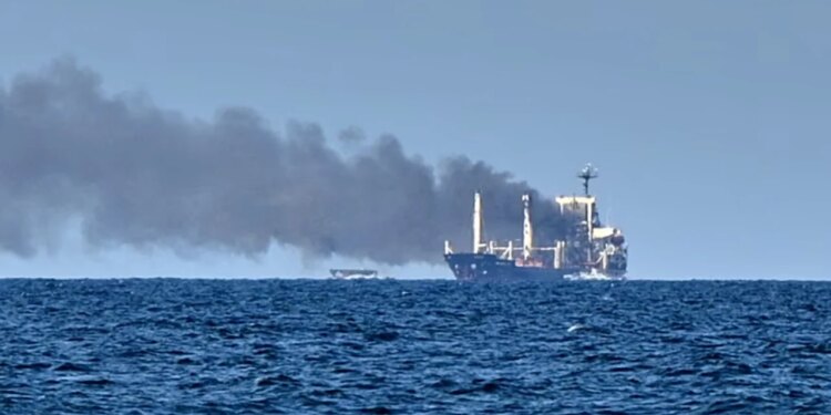 Rusia godet anijen me grurë në Odesa; një anëtar i ekuipazhit humb jetën