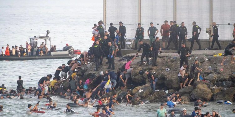Sanchez kërkon mbledhje urgjente të ministrave të BE-së për një përgjigje të përbashkët ndaj krizës migratore në Spanjë