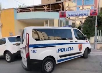 Shefi i krimeve të Sarandës, Mateo Bakalli, dhunohet nga disa persona; ka dëmtime në trup e fytyrë