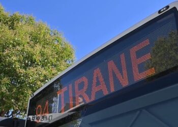Shoqata e transportit i kërkon qeverisë vijimin e skemës së kompensimit pas çmimit të naftës 214 lekë/litër