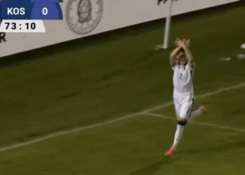 Shqipëria mposht Kosovën në derbin vëllazëror të Lojërave Mesdhetare, ngjyrosur kuqezi