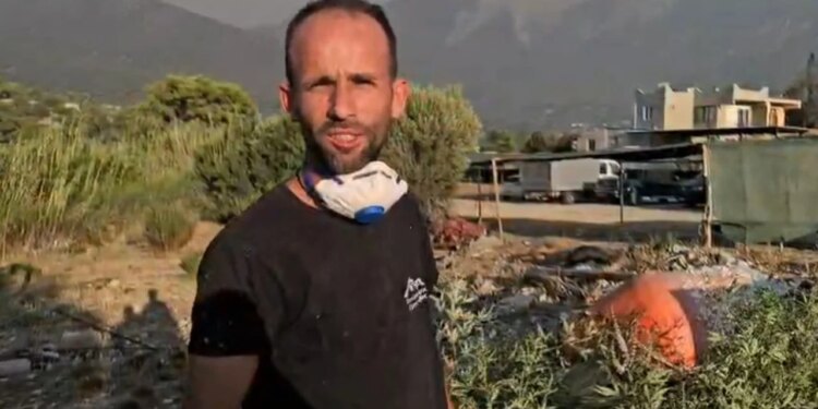 Shqiptarët në Greqi rrëfejnë tmerrin: zjarret dhe përplasja e helikopterëve; pamë të djegur brenda, policia na tha iknim