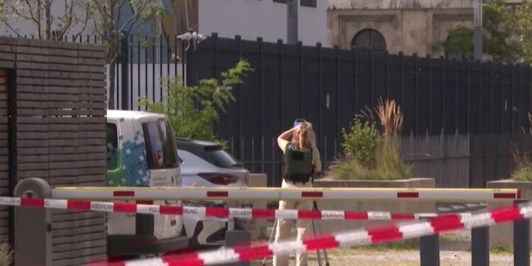 Shqiptari në Verona planifikon atentat; 22-vjeçari dyshohet se do të hidhte në erë një qendër tregtare