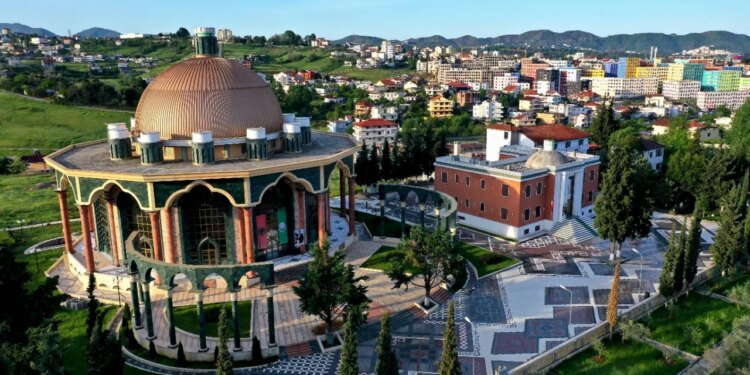 Shteti bektashi drejt zyrtarizimit? Media franceze: Po shqyrtohet krijimi i simboleve, strukturave dhe emrit të monedhës
