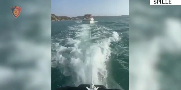 Skafi pësoi defekt në motor, rrezikoi të fundosej; në Spille shpëtohen pa lëndime 8 anëtarë të një familjeje