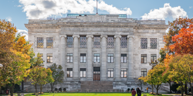 Skandali me trupat e dhuruar në Harvard: universiteti pagoi 53 milionë dollarë familjeve